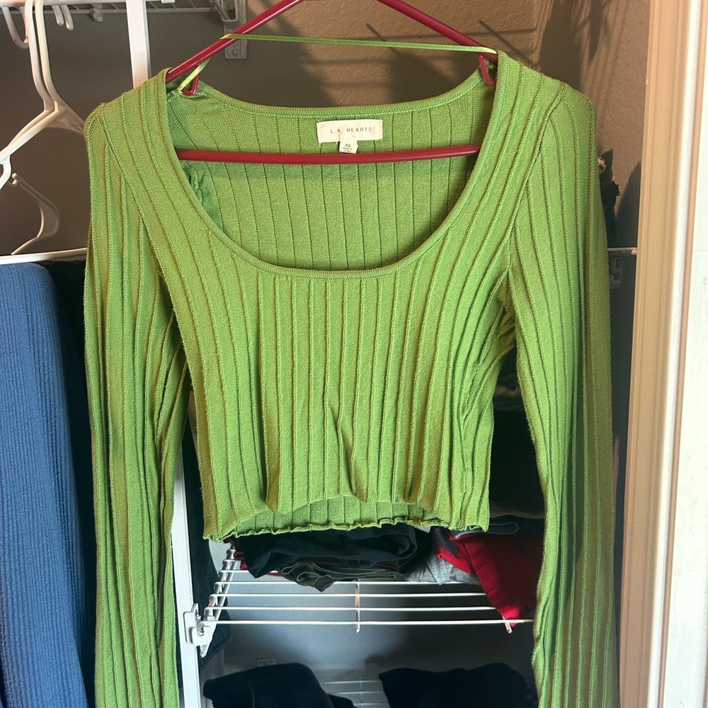 La Hearts Vibrant Green Ribbed Crop Top